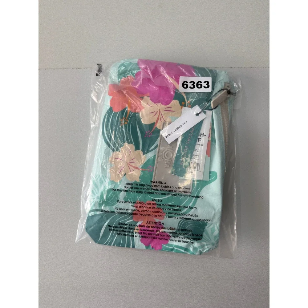 Disney x ALOHA Exclusive Collection Moana High Seas Small Pouch NEW